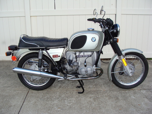 4962215 '76 R90-6, Silver 016 4962215 ’75 R90/6, Silver. 24 Ltr. Fuel Tank. 10 K Service, plus complete end to end Mechanical Rehab. Under 37,000 Miles.