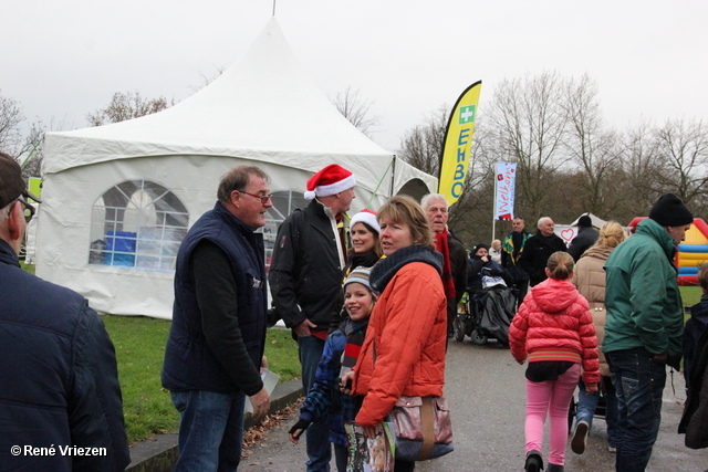 R.Th.B.Vriezen 2013 12 15 8797 Wijkplatform Presikhaaf Kerstmarkt Park Presikhaaf en Winkelcentrum zondag 15 december 2013