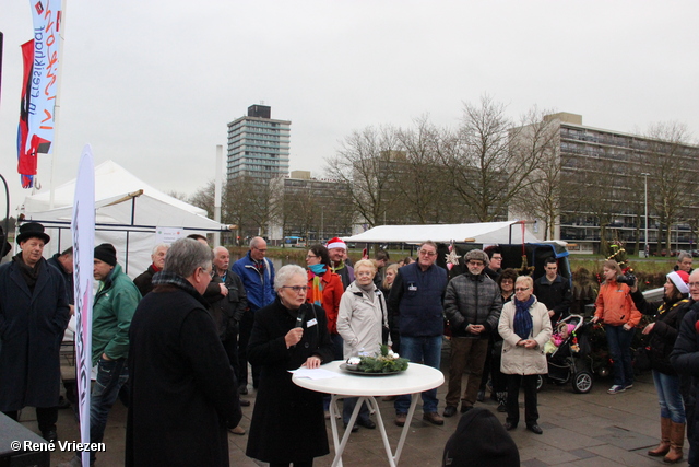 R.Th.B.Vriezen 2013 12 15 8843 Wijkplatform Presikhaaf Kerstmarkt Park Presikhaaf en Winkelcentrum zondag 15 december 2013