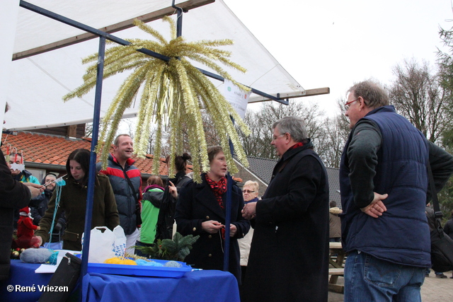 R.Th.B.Vriezen 2013 12 15 8992 Wijkplatform Presikhaaf Kerstmarkt Park Presikhaaf en Winkelcentrum zondag 15 december 2013