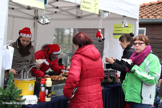 R.Th.B.Vriezen 2013 12 15 9000 Wijkplatform Presikhaaf Kerstmarkt Park Presikhaaf en Winkelcentrum zondag 15 december 2013