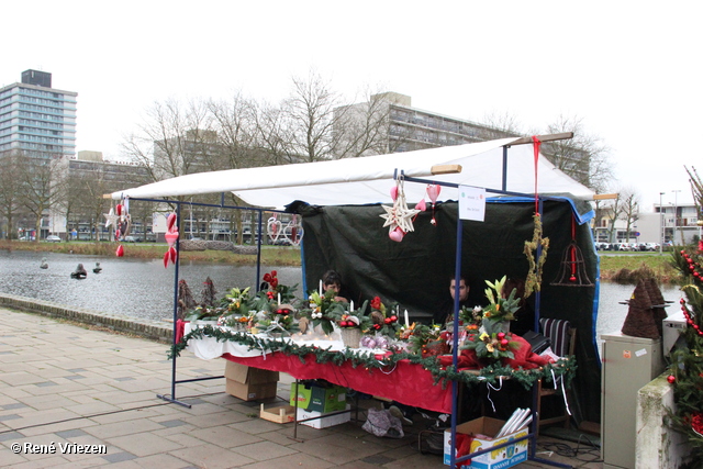 R.Th.B.Vriezen 2013 12 15 9069 Wijkplatform Presikhaaf Kerstmarkt Park Presikhaaf en Winkelcentrum zondag 15 december 2013