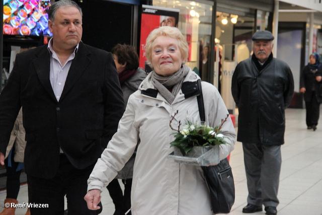 R.Th.B.Vriezen 2013 12 15 9075 Wijkplatform Presikhaaf Kerstmarkt Park Presikhaaf en Winkelcentrum zondag 15 december 2013