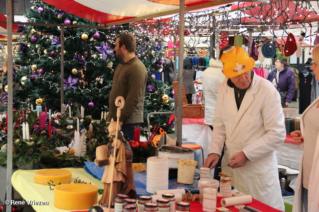 R.Th.B.Vriezen 2013 12 15 9079 Wijkplatform Presikhaaf Kerstmarkt Park Presikhaaf en Winkelcentrum zondag 15 december 2013