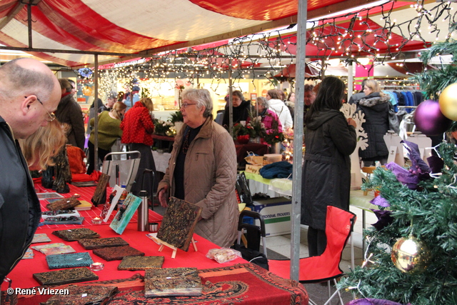 R.Th.B.Vriezen 2013 12 15 9080 Wijkplatform Presikhaaf Kerstmarkt Park Presikhaaf en Winkelcentrum zondag 15 december 2013