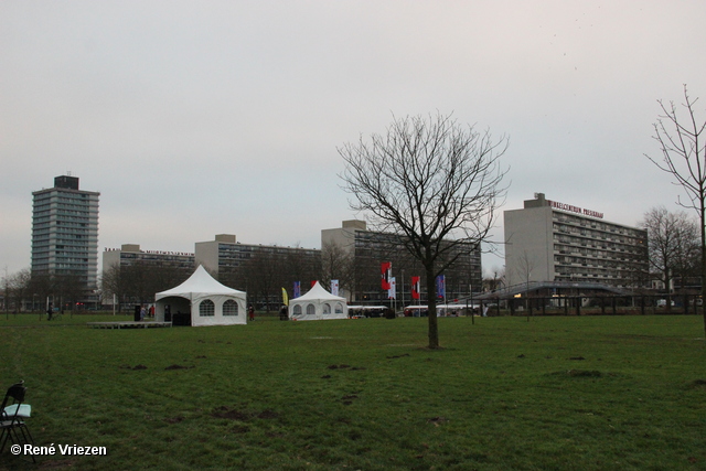 R.Th.B.Vriezen 2013 12 15 9213 Wijkplatform Presikhaaf Kerstmarkt Park Presikhaaf en Winkelcentrum zondag 15 december 2013