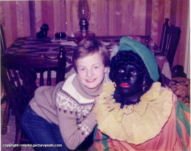John en Inez als zwarte Piet Jeugdfoto's van John