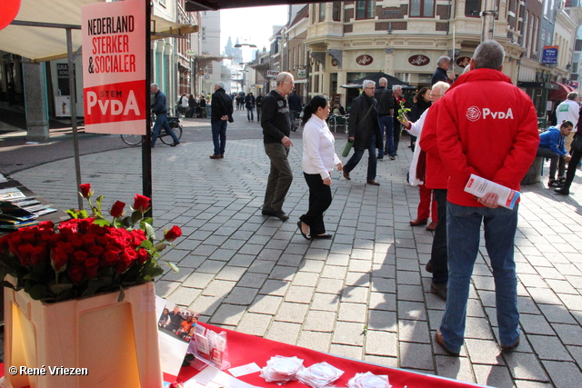 R.Th.B.Vriezen 2014 03 08 0876 PvdA Arnhem Kraam Land van de Markt Binnenstad Arnhem zaterdag 8 maart 2014