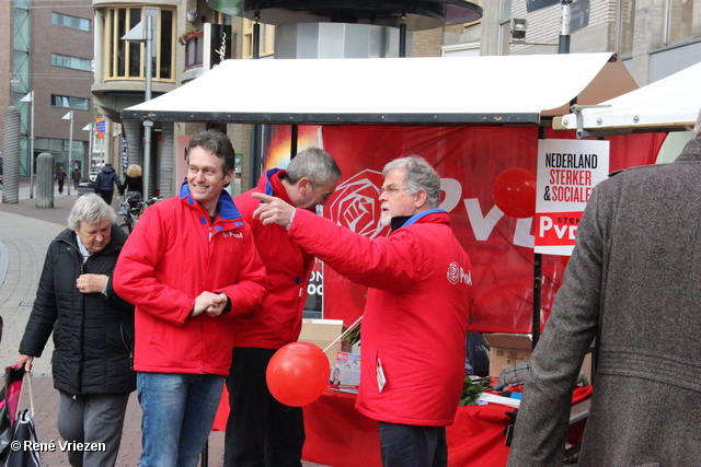 R.Th.B.Vriezen 2014 03 15 1786 PvdA Arnhem Kraam Land van de Markt Binnenstad Arnhem zaterdag 15 maart 2014