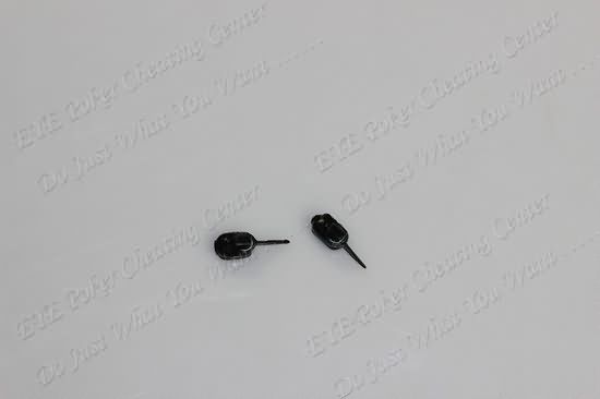 The smallest earpiece for poker analyzer http://www.pokercheatcenter.com/ Poker Cheat Center