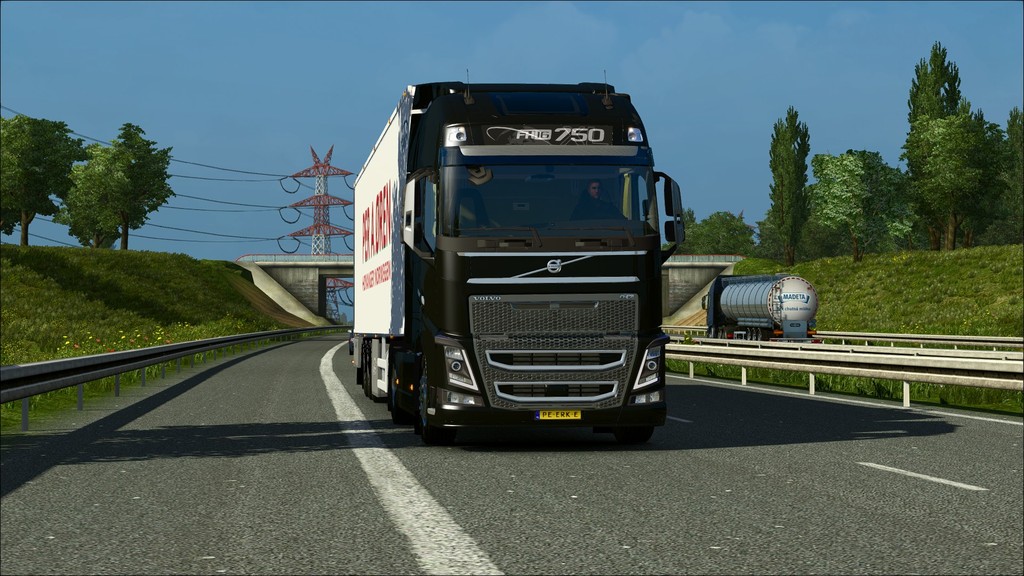 eurotrucks2.exe DX9 20140419 125617 - 