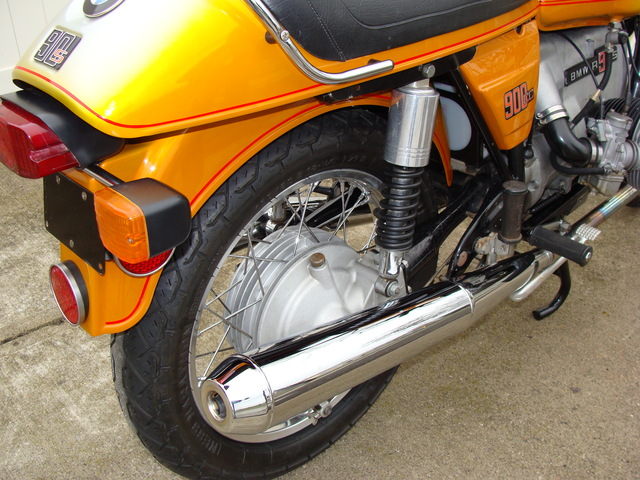 4093562 '76 R90S Final - Daytona Orange Paint 021 SOLD.....Daytona Orange R90S Paint Job