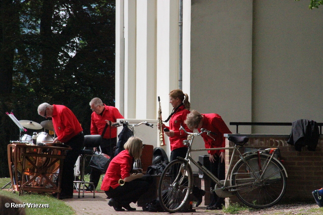 R.Th.B.Vriezen 2014 04 26 2440 Arnhems Fanfare Orkest Koningsdag Concert WitteVilla Sonsbeek zaterdag 26 april 2014