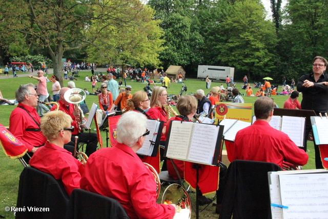 R.Th.B.Vriezen 2014 04 26 2499 Arnhems Fanfare Orkest Koningsdag Concert WitteVilla Sonsbeek zaterdag 26 april 2014