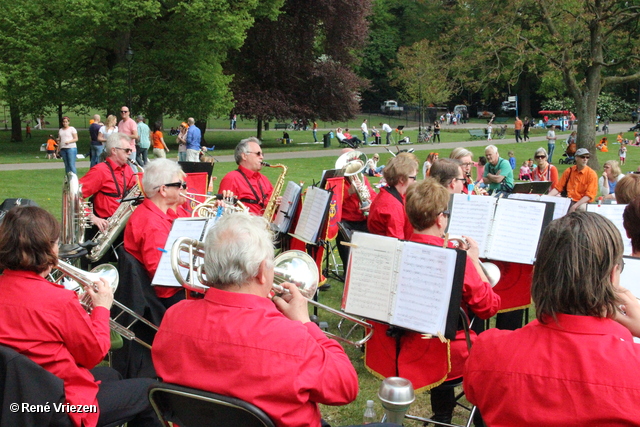 R.Th.B.Vriezen 2014 04 26 2501 Arnhems Fanfare Orkest Koningsdag Concert WitteVilla Sonsbeek zaterdag 26 april 2014