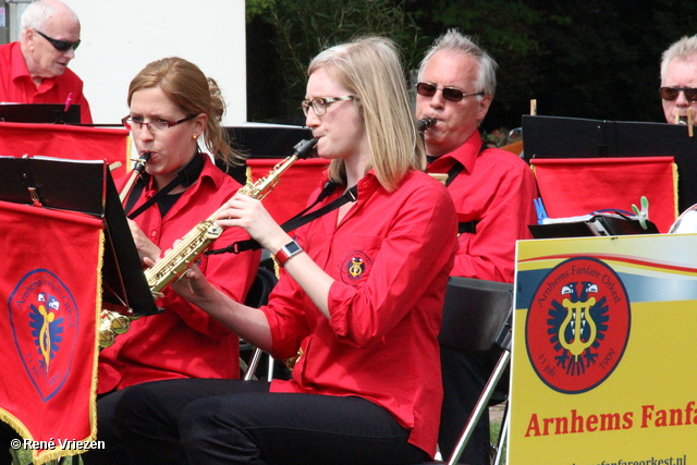 R.Th.B.Vriezen 2014 04 26 2511 Arnhems Fanfare Orkest Koningsdag Concert WitteVilla Sonsbeek zaterdag 26 april 2014