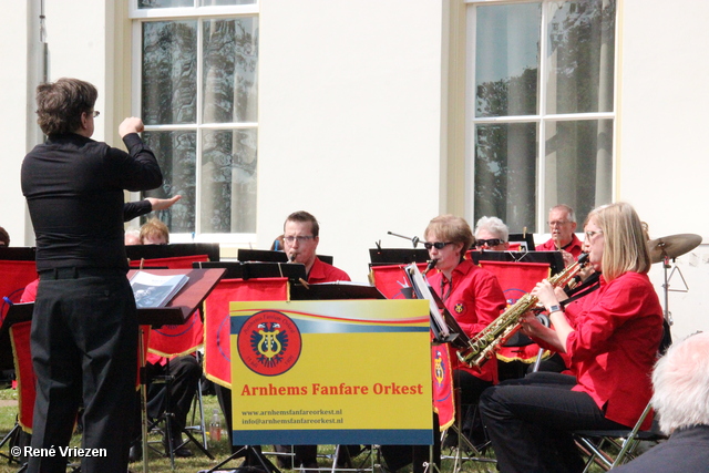 R.Th.B.Vriezen 2014 04 26 2517 Arnhems Fanfare Orkest Koningsdag Concert WitteVilla Sonsbeek zaterdag 26 april 2014