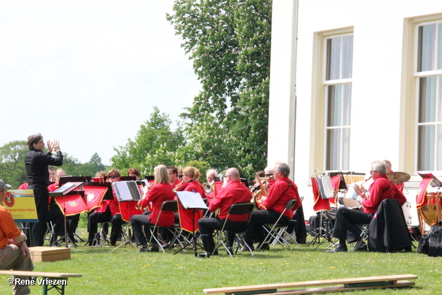 R.Th.B.Vriezen 2014 04 26 2538 Arnhems Fanfare Orkest Koningsdag Concert WitteVilla Sonsbeek zaterdag 26 april 2014