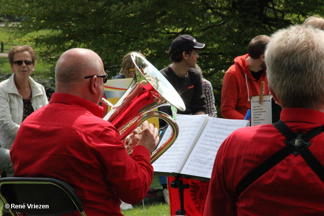 R.Th.B.Vriezen 2014 04 26 2548 Arnhems Fanfare Orkest Koningsdag Concert WitteVilla Sonsbeek zaterdag 26 april 2014