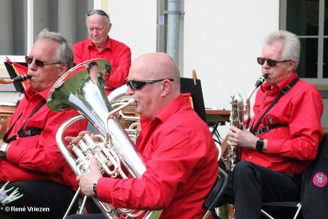 R.Th.B.Vriezen 2014 04 26 2565 Arnhems Fanfare Orkest Koningsdag Concert WitteVilla Sonsbeek zaterdag 26 april 2014