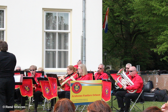 R.Th.B.Vriezen 2014 04 26 2567 Arnhems Fanfare Orkest Koningsdag Concert WitteVilla Sonsbeek zaterdag 26 april 2014