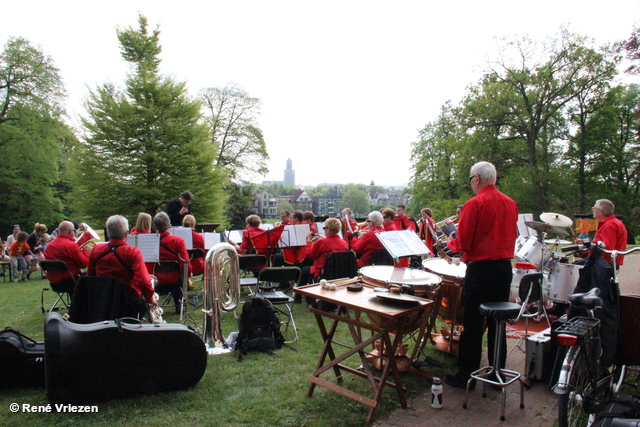 R.Th.B.Vriezen 2014 04 26 2617 Arnhems Fanfare Orkest Koningsdag Concert WitteVilla Sonsbeek zaterdag 26 april 2014