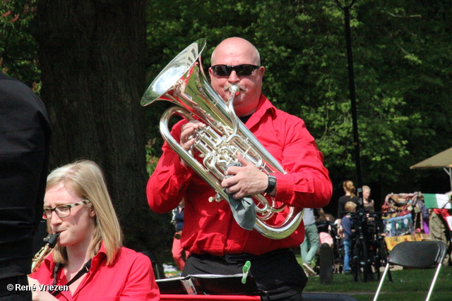 R.Th.B.Vriezen 2014 04 26 2688 Arnhems Fanfare Orkest Koningsdag Concert WitteVilla Sonsbeek zaterdag 26 april 2014