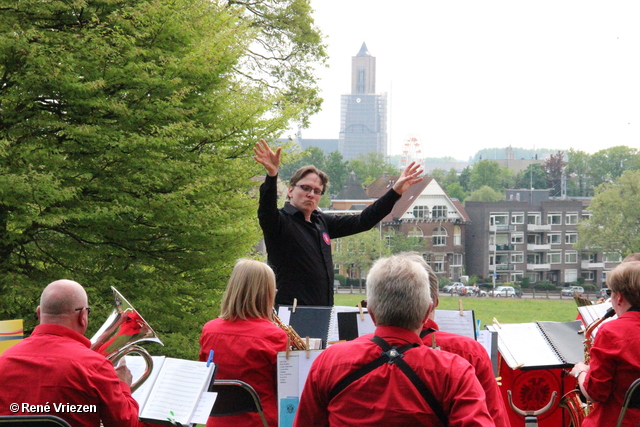 R.Th.B.Vriezen 2014 04 26 2751 Arnhems Fanfare Orkest Koningsdag Concert WitteVilla Sonsbeek zaterdag 26 april 2014