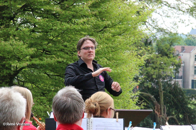 R.Th.B.Vriezen 2014 04 26 2779 Arnhems Fanfare Orkest Koningsdag Concert WitteVilla Sonsbeek zaterdag 26 april 2014