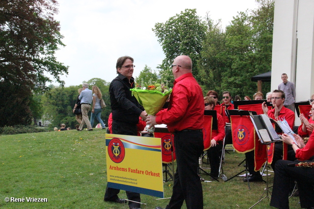 R.Th.B.Vriezen 2014 04 26 2820 Arnhems Fanfare Orkest Koningsdag Concert WitteVilla Sonsbeek zaterdag 26 april 2014