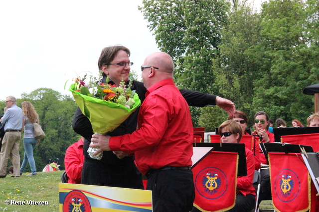 R.Th.B.Vriezen 2014 04 26 2821 Arnhems Fanfare Orkest Koningsdag Concert WitteVilla Sonsbeek zaterdag 26 april 2014