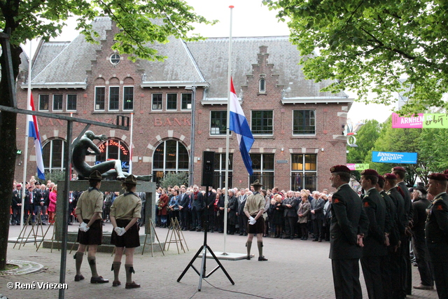 R.Th.B.Vriezen 2014 05 04 3049 Arnhems Fanfare Orkest Dodenherdenking bij Grote kerk Arnhem zondag 4 mei 2014