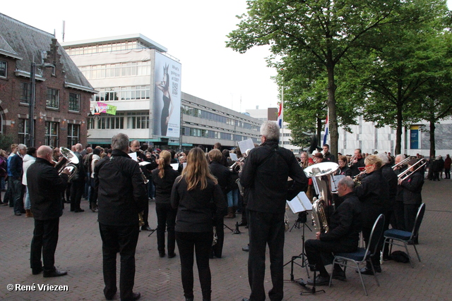 R.Th.B.Vriezen 2014 05 04 3166 Arnhems Fanfare Orkest Dodenherdenking bij Grote kerk Arnhem zondag 4 mei 2014