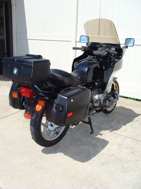 6293970 ';93 R100RT, Classic Black SOLD.....6293970 ';93 R100RT, Classic Black. Bags & Trunk. Very low Miles!