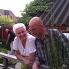 Hans en Riet op bezoek 21-0... - In de tuin 2013