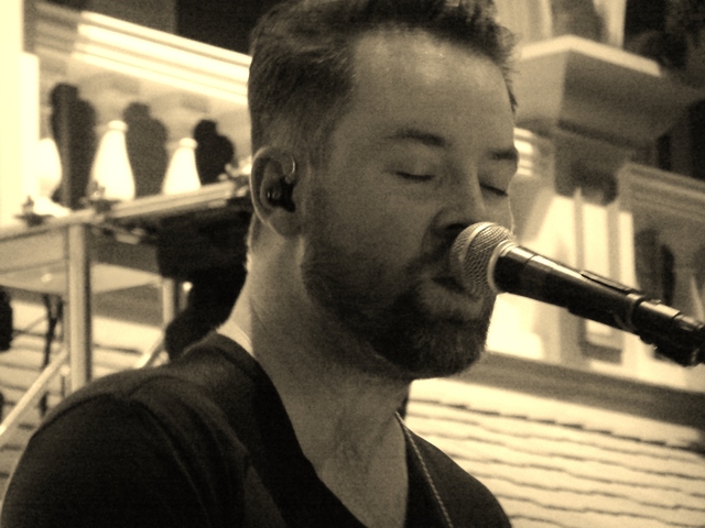 P1260003 David Cook - Atlantic City 07-19-2014