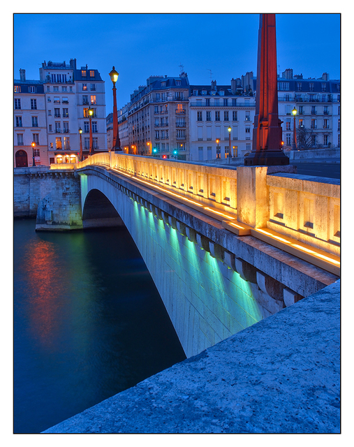 Pont de la Tournelle lights France