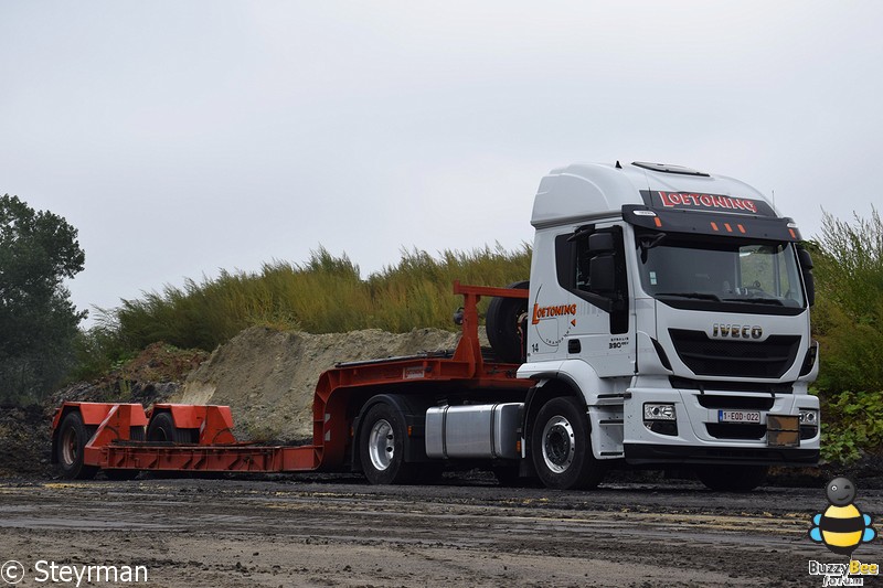 DSC 0229-BorderMaker - Truck in the Koel 2014