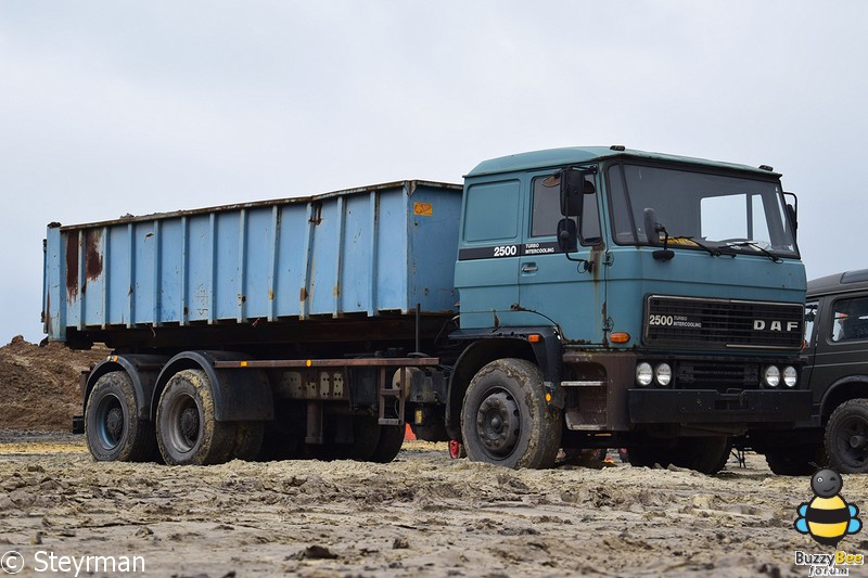 DSC 0421-BorderMaker - Truck in the Koel 2014