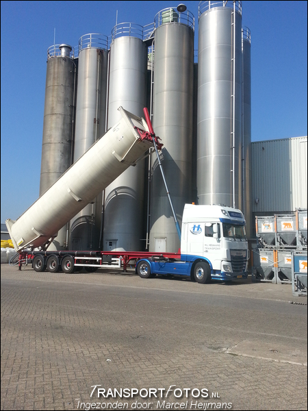 trekker met silo lossen-TF Ingezonden foto's 2014