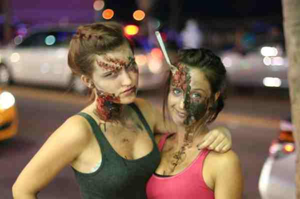 Halloween-Costumes-at-Halloween-Express read news