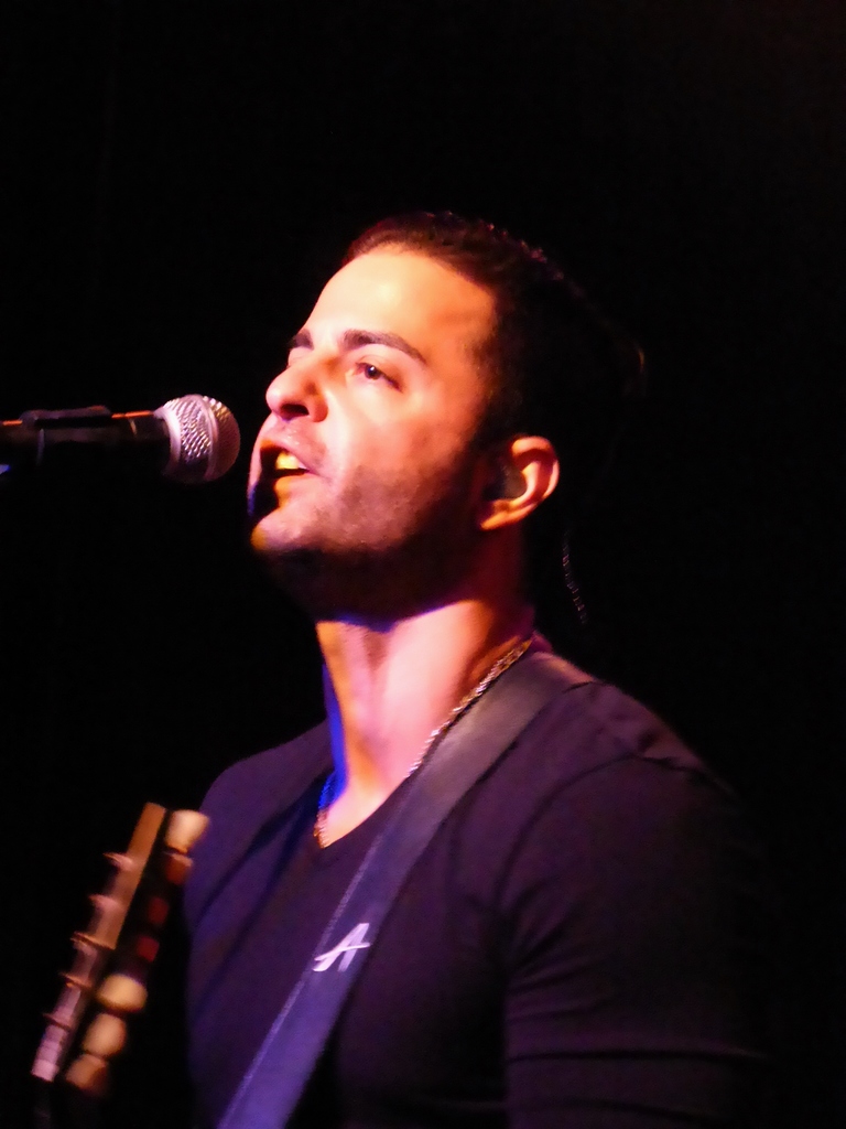 P1270470 David Cook - Jammin' Java 12-2-2014