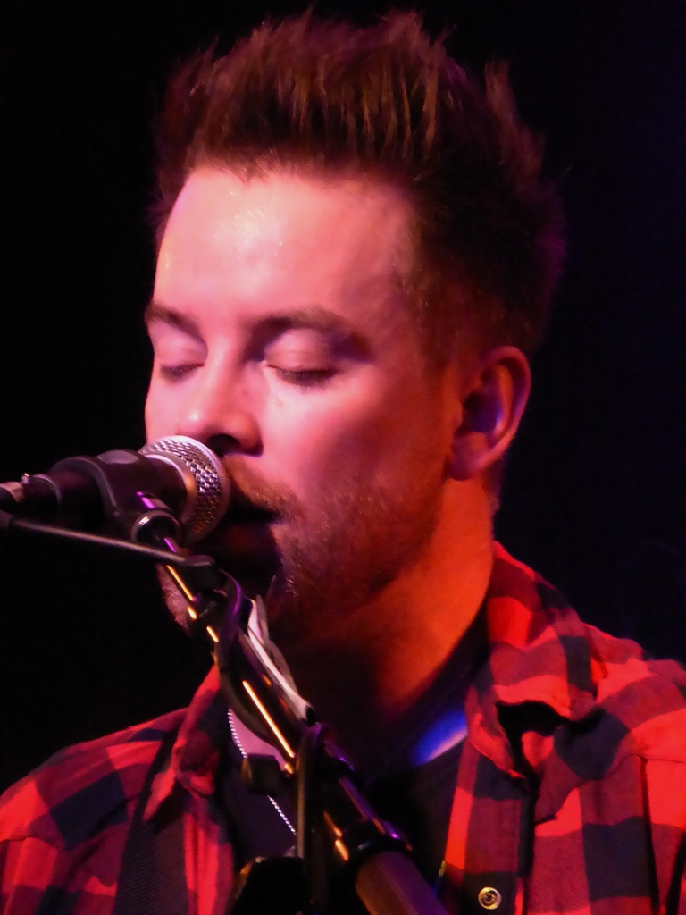 P1270467 David Cook - Jammin' Java 12-2-2014