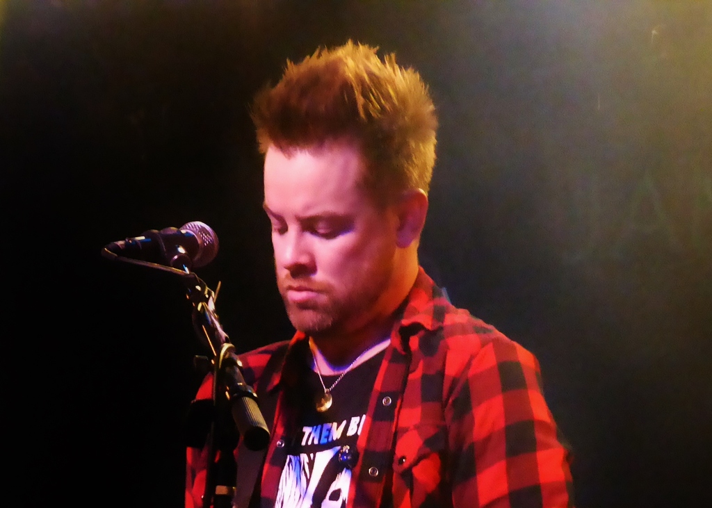 P1270447 David Cook - Jammin' Java 12-2-2014