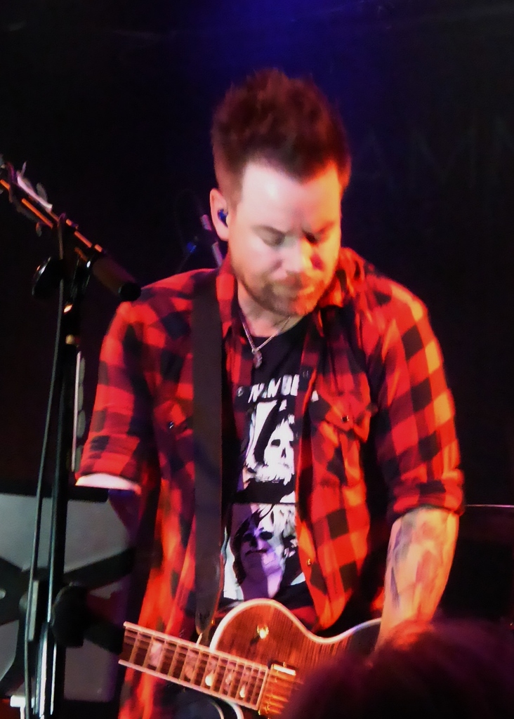 P1270502 David Cook - Jammin' Java 12-2-2014