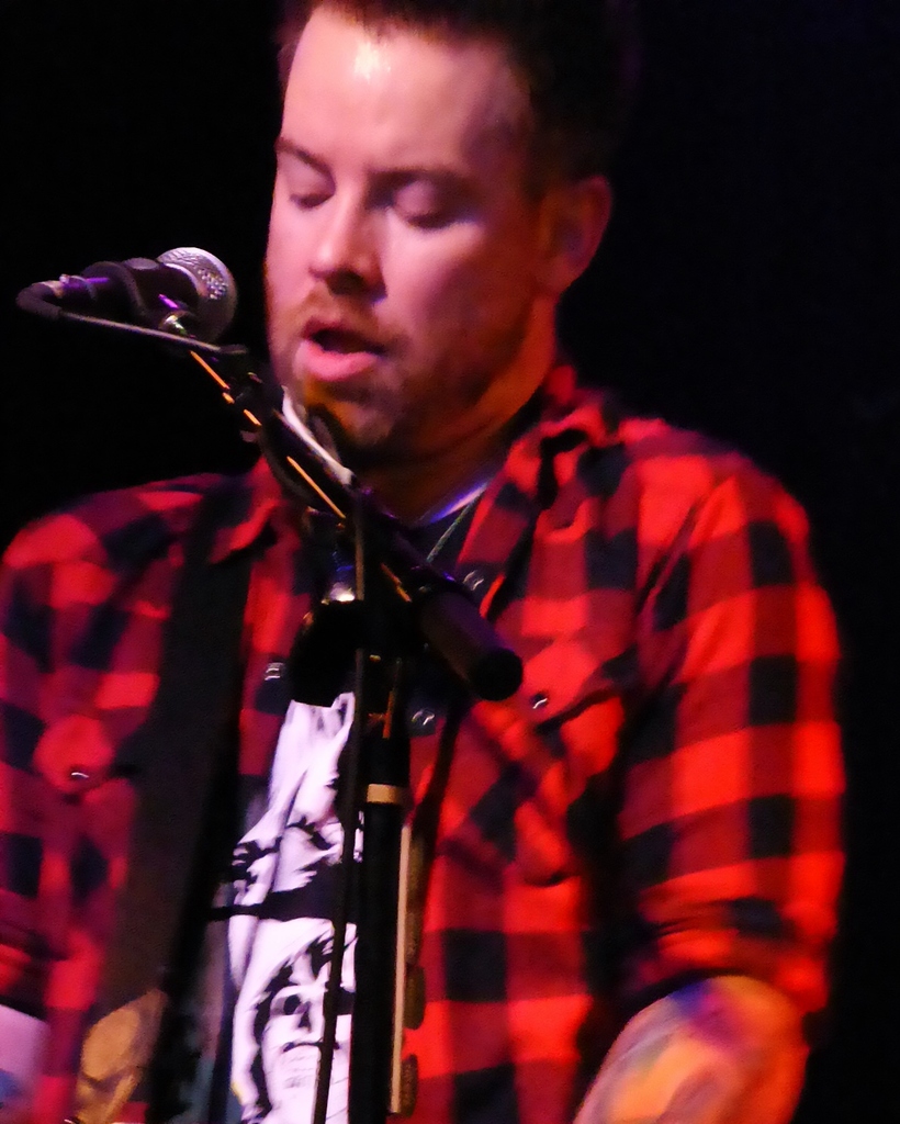 P1270488 David Cook - Jammin' Java 12-2-2014