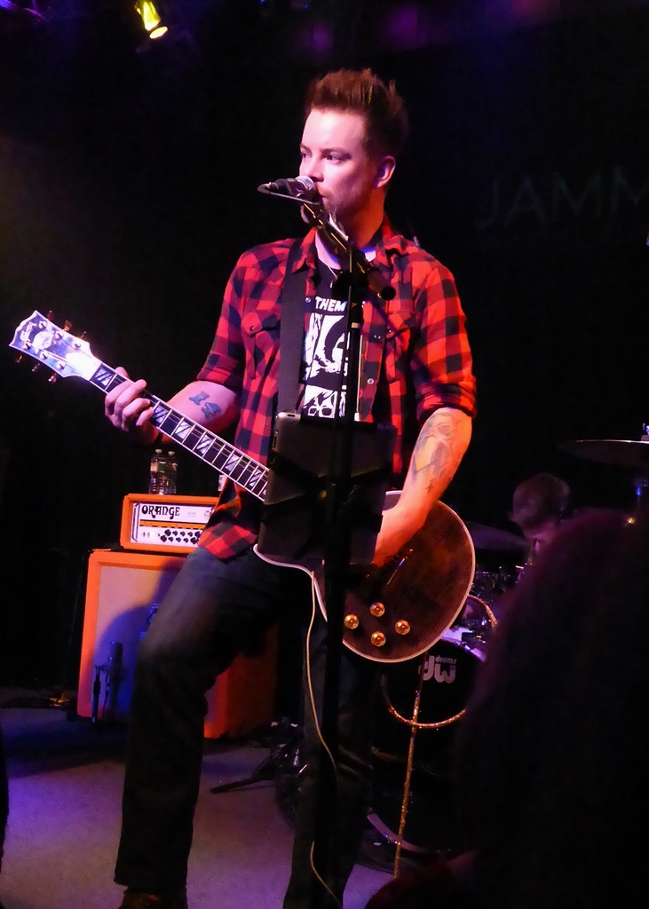P1270485 David Cook - Jammin' Java 12-2-2014