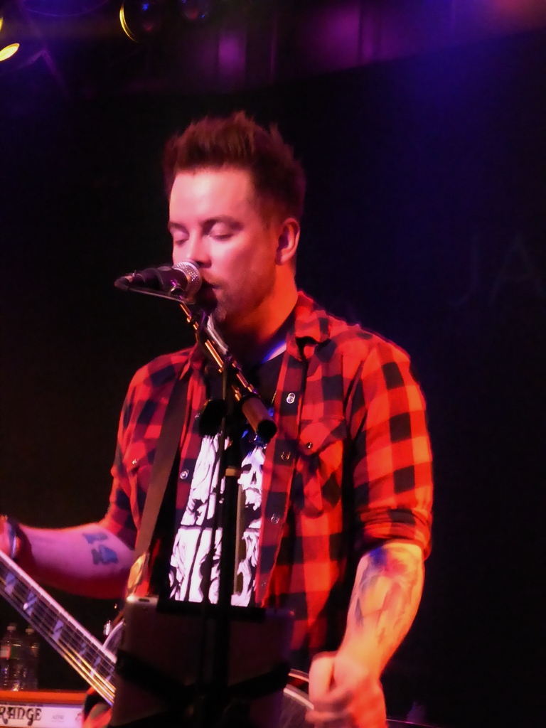 P1270466 David Cook - Jammin' Java 12-2-2014