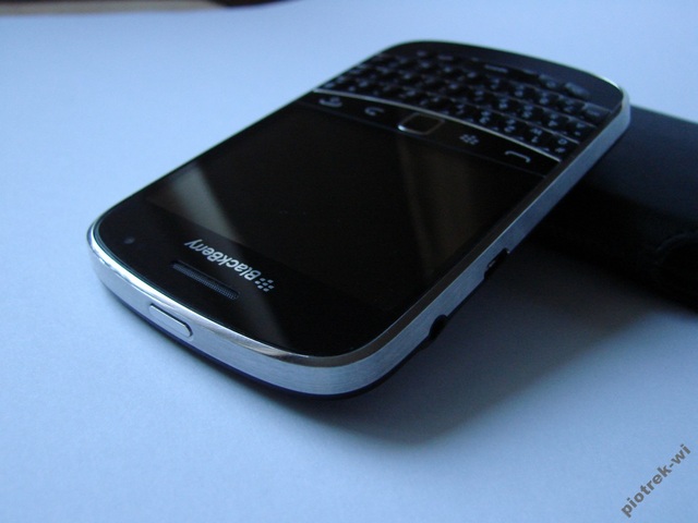 DSC05850 BlackBerry 9900