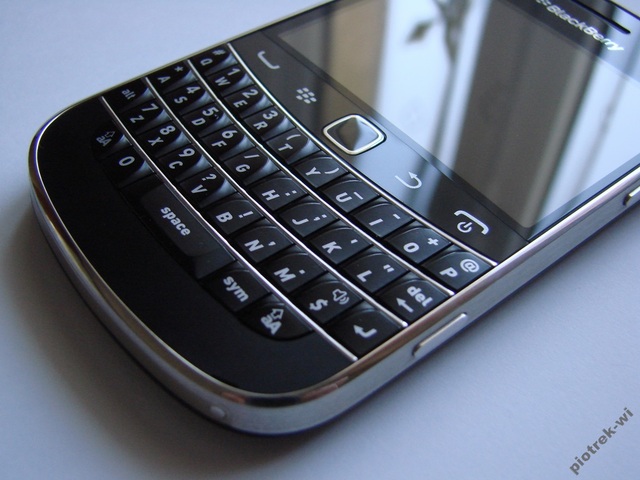 DSC06274 BlackBerry 9900